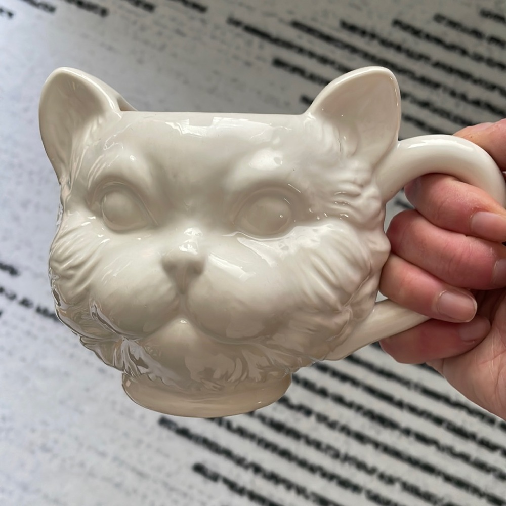 White cat mug